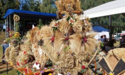 Wińce dożynkowe na stołach